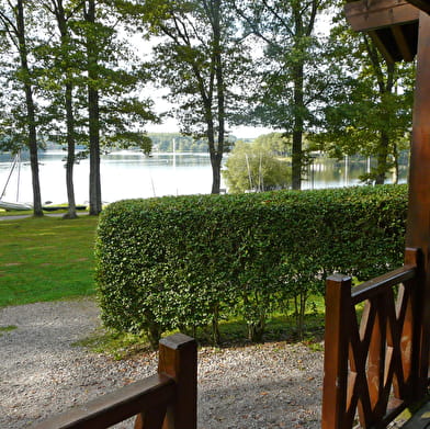 Location hébergements Chalets n°6 de 6 personnes Lac des Settons Morvan - Activital