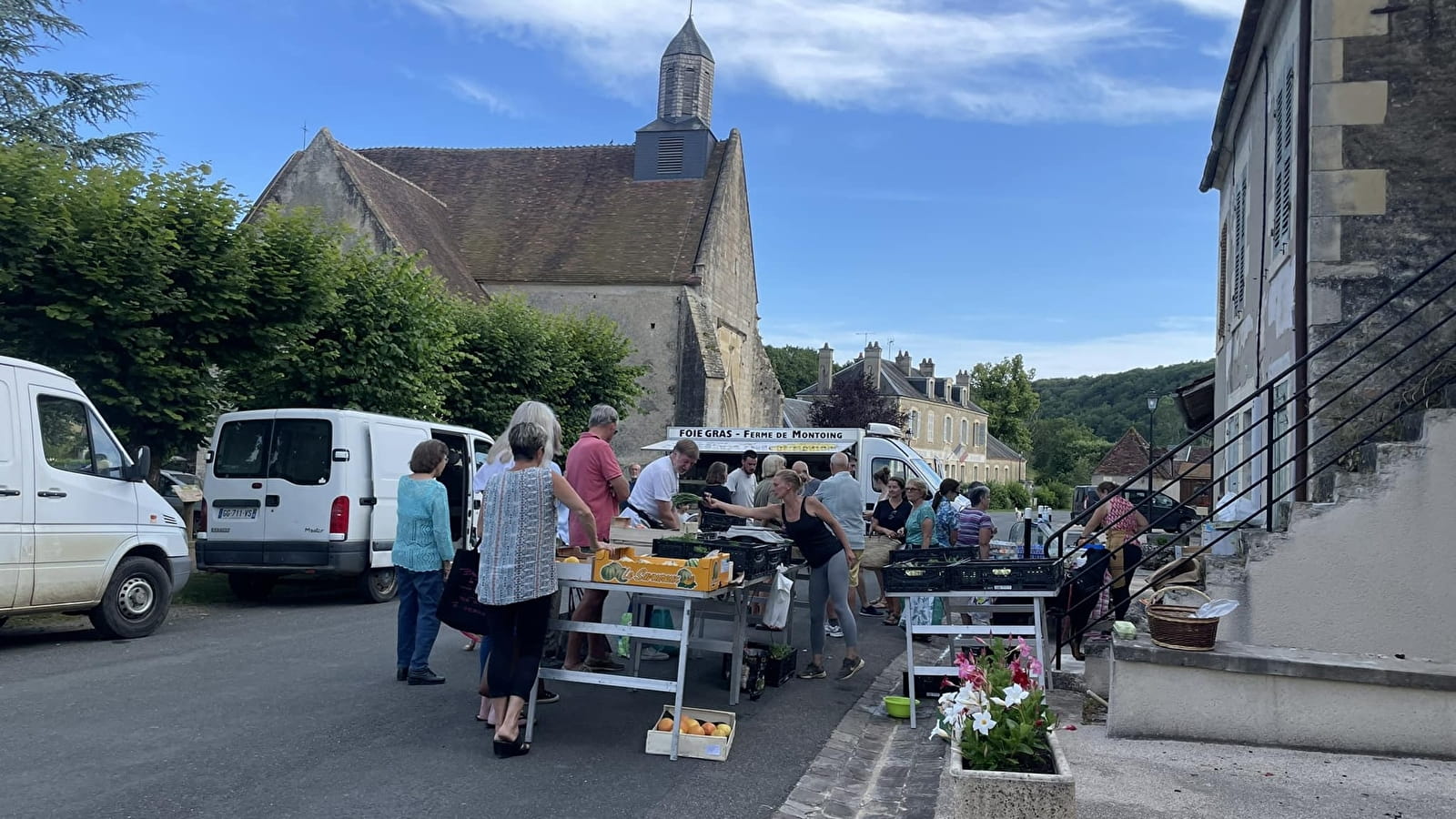 Marché hebdomadaire à Cessy-les-Bois