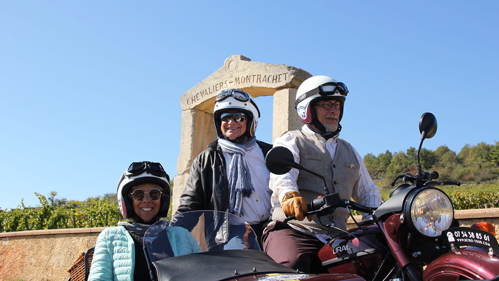 EXCURSIONS EN SIDE-CAR DANS LE VIGNOBLE - ESCAPADE DANS LES CLIMATS DE BOURGOGNE - 1H