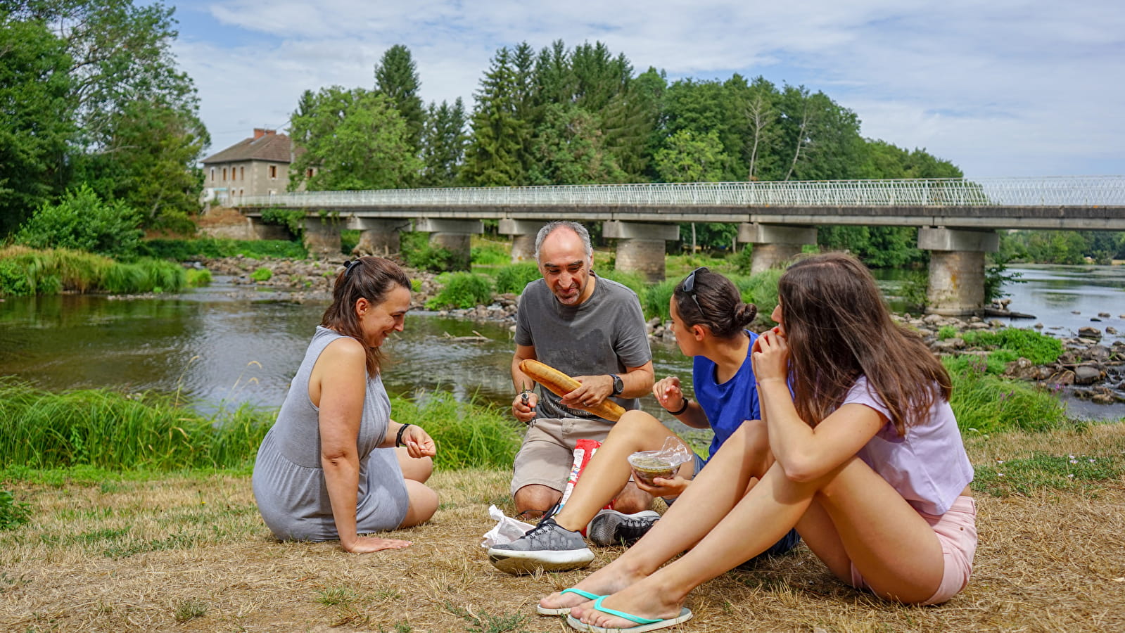 Aire de pique-nique 'En bord de rivière'